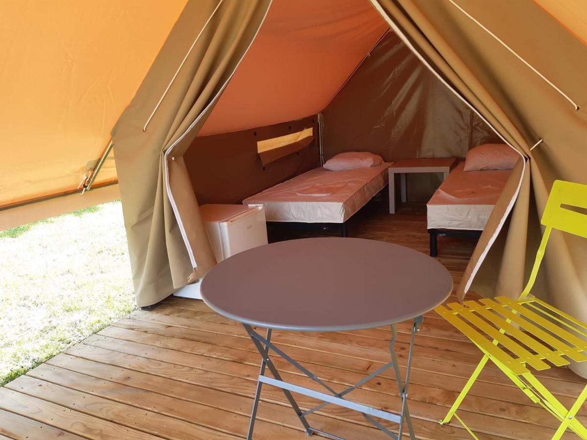 Camping De La Miniere Forges-les-Eaux Dış mekan fotoğraf